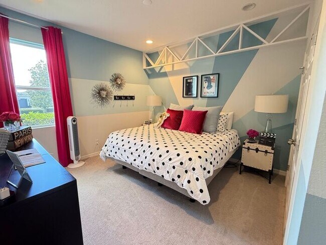 Building Photo - 4/2 Groveland Builder Model Home