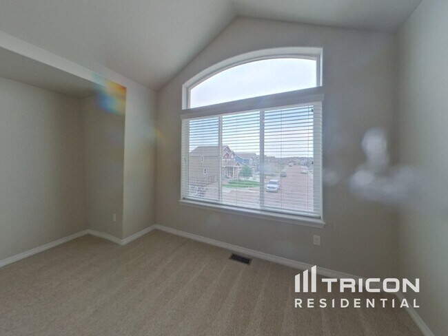 Building Photo - 10734 Ridgepole Dr