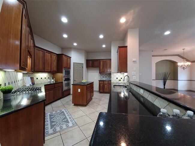Building Photo - 10028 Lisi Anne Dr
