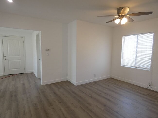 Building Photo - ***COMING SOON***$500 OFF 1ST MONTH*** SPACIOUS 3 BEDROOM 1 BATHROOM REMODELED HOME WITH GARAGE A...