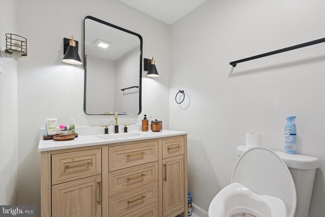 Building Photo - 127 Toledo Ln