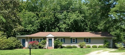 Building Photo - 240 Fresno Dr