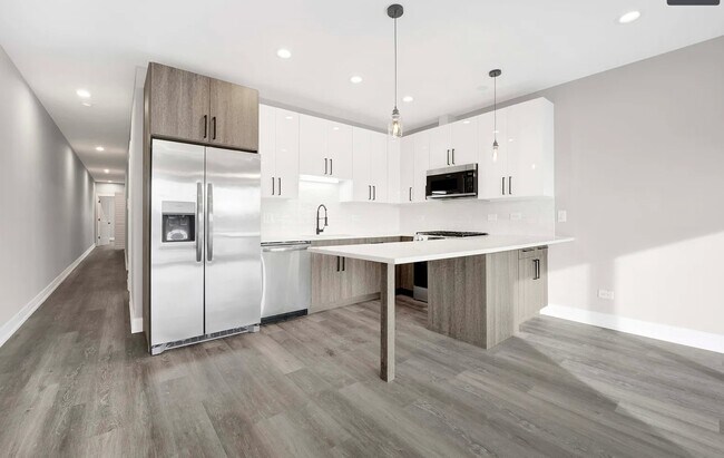 Building Photo - 5418 W Belmont St