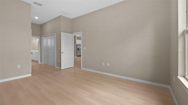 Building Photo - 13647 Begonia Cir