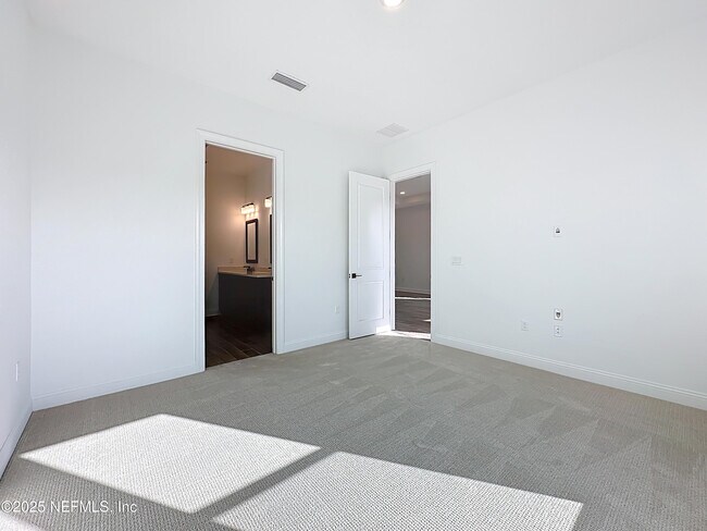 Building Photo - 59 Bedford Ter