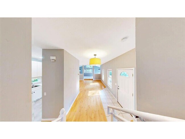 Building Photo - 520 Hanlon Ave