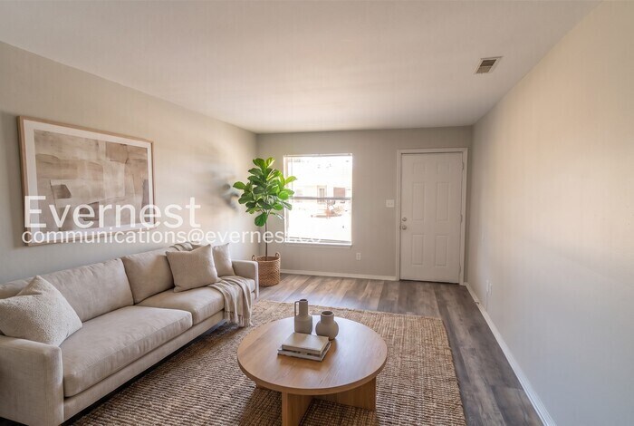 Building Photo - 2330 Grayson Valley Dr