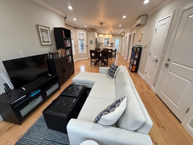 Building Photo - 11 Eliot St