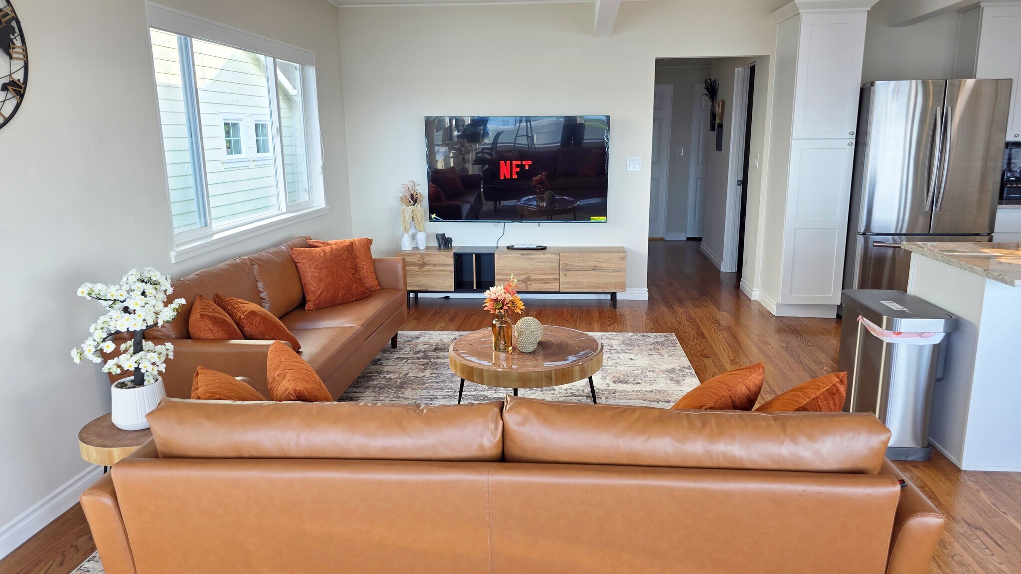 Building Photo - 1588 Alki Ave SW