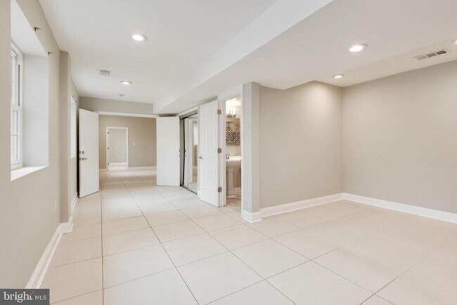 Building Photo - 7320 Bradley Blvd