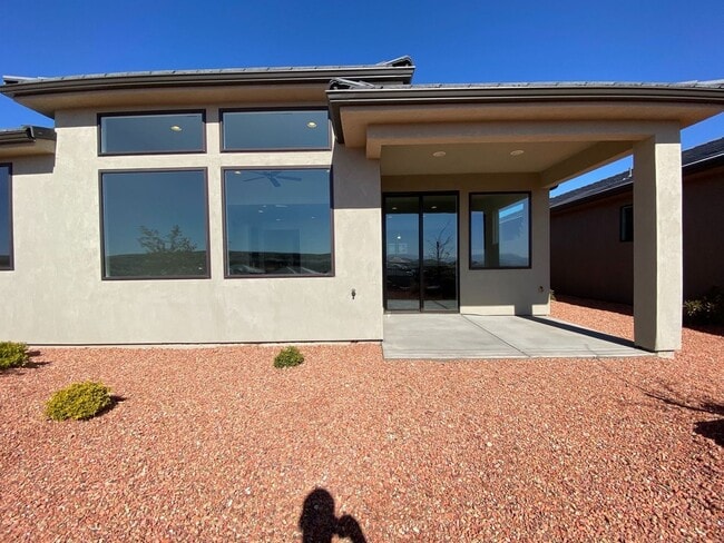 Building Photo - Green Springs Home near Golf Course and Sh...