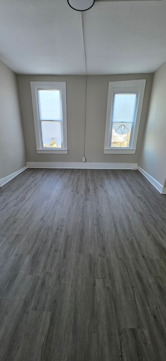 Building Photo - 1411 Bloomingdale Rd