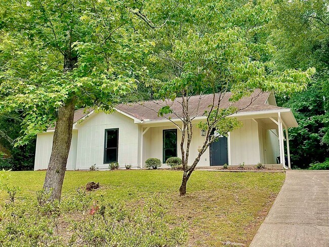 Building Photo - 343 N Cedarbrook Dr