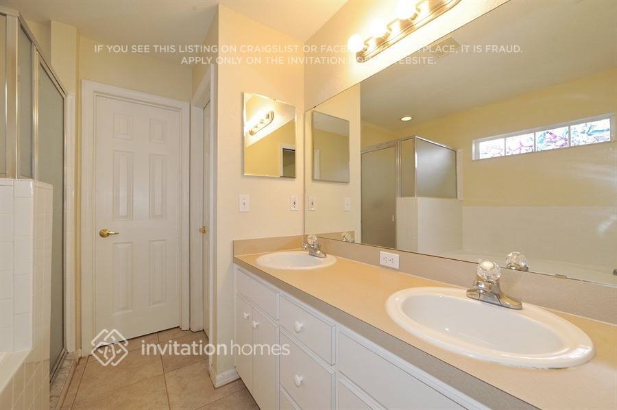 Building Photo - 7761 Canterbury Cir