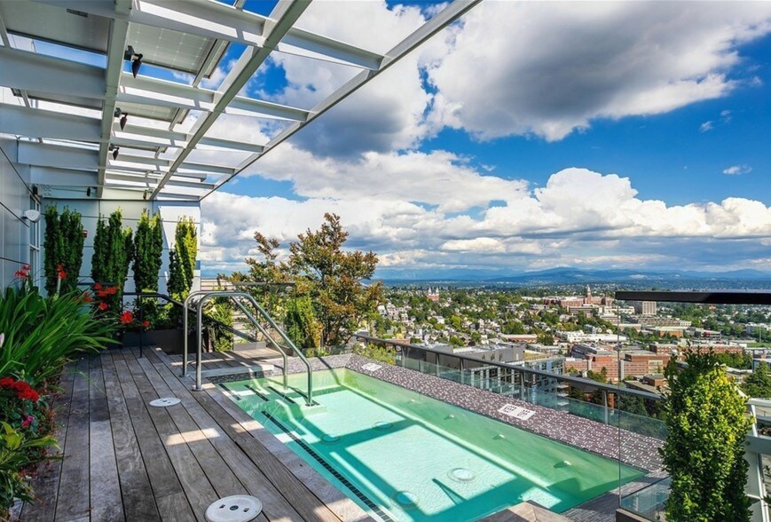 Hot Tub - 1321 Seneca St