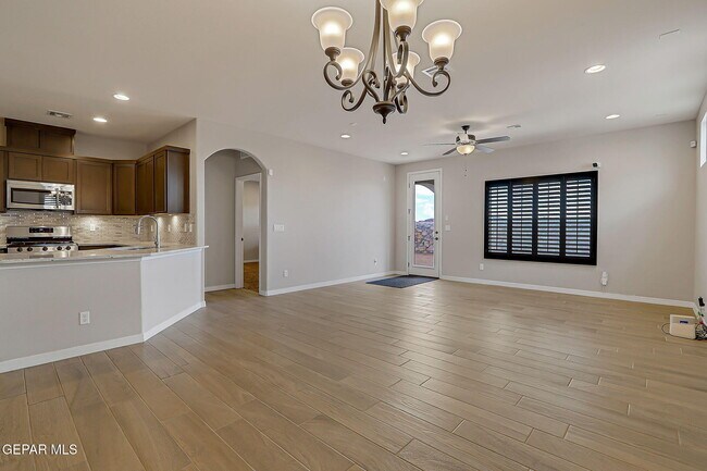 Building Photo - 13752 Newton Ct