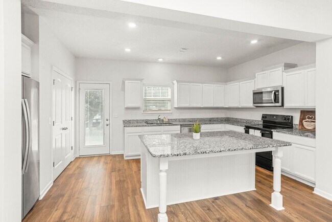Building Photo - 1832 Charismatic Pl