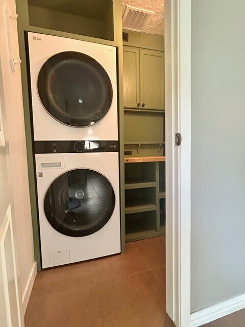 Building Photo - 2135 Lone Rock Dr