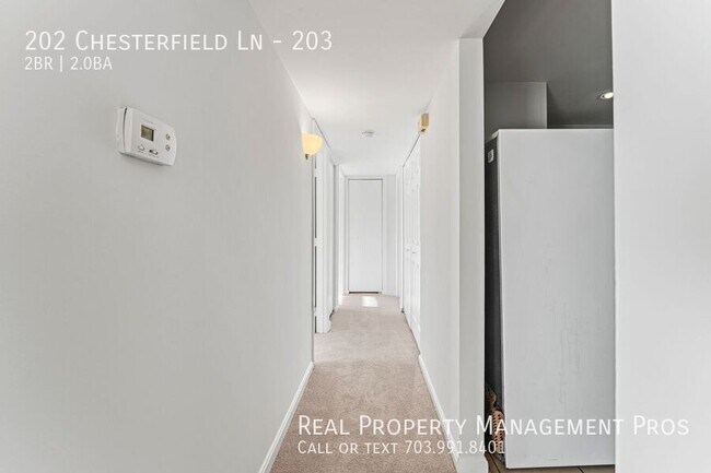 Building Photo - 202 Chesterfield Ln
