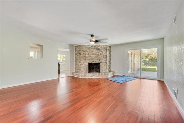 Building Photo - 219 Hillcrest Dr