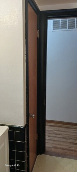 Building Photo - 8804 Riverview Blvd