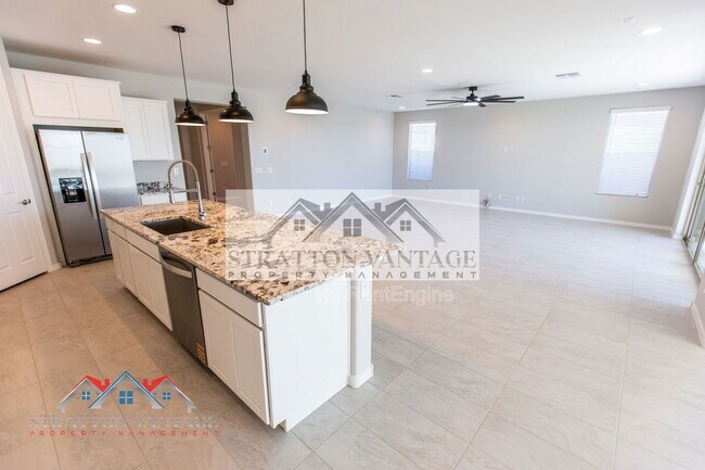 Building Photo - 17625 W Pasadena Ave