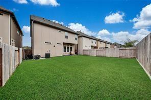 Building Photo - 13406 Stoneleigh Terrace Dr
