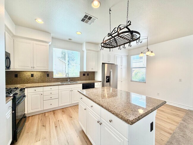Building Photo - Charming 3 Bedroom 2.5 Bathroom Northstar Ranch Home with Spacious Layout & Community Amenities