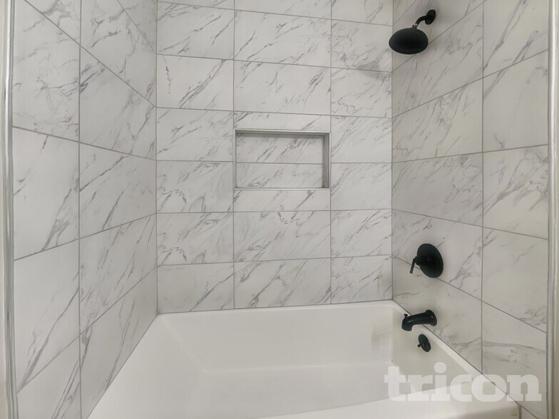 Building Photo - 222 Sawgrass Way