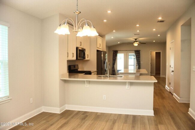 Building Photo - 13184 Holsinger Blvd