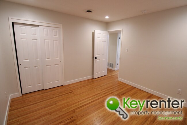 Building Photo - 4741 Foster Way