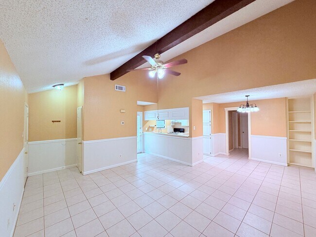 Building Photo - Columbia Oaks