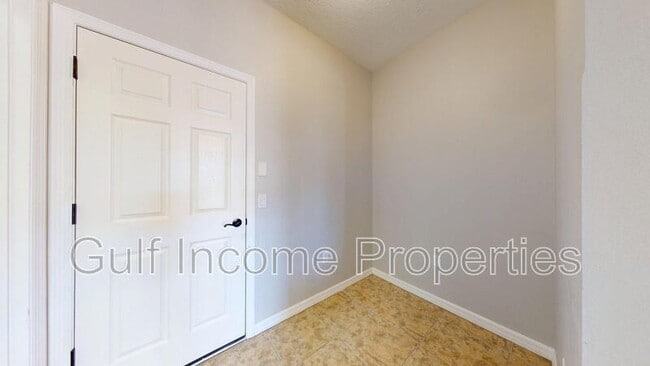 Building Photo - 15679 Lemon Fish Dr