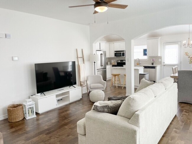Building Photo - 3BED/2BATH Home for lease! Available NOW!