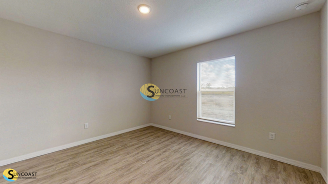 Building Photo - Move-in Ready! Gorgeous 1 Bed End Unit Apt...