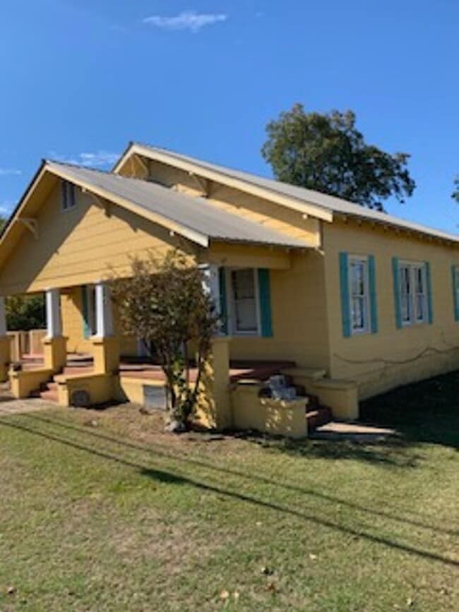 Primary Photo - 1300 Kicker Rd