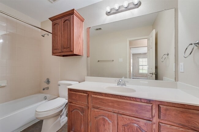Building Photo - 10044 Dorsett Dr