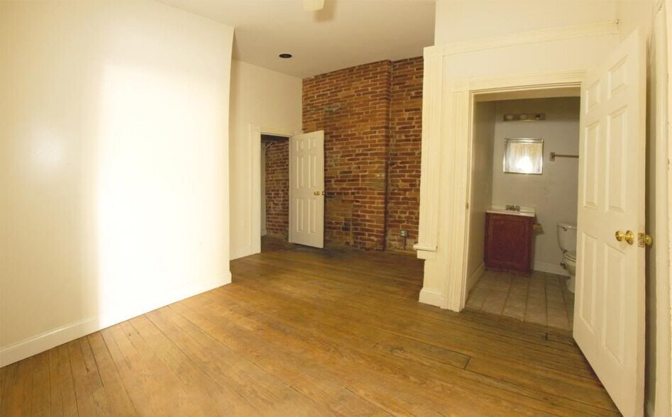 Back Bedroom - 212 W Broad St