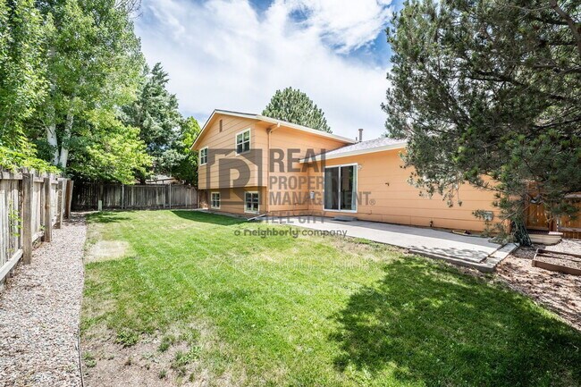 Building Photo - 12 Chicory Ct