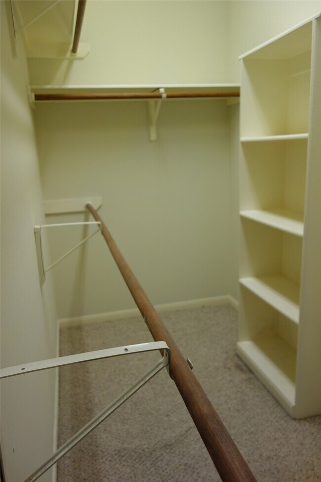 Building Photo - 3623 Chatwood Dr
