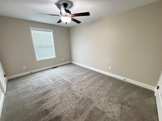 Building Photo - 754 Sedgegrass Dr