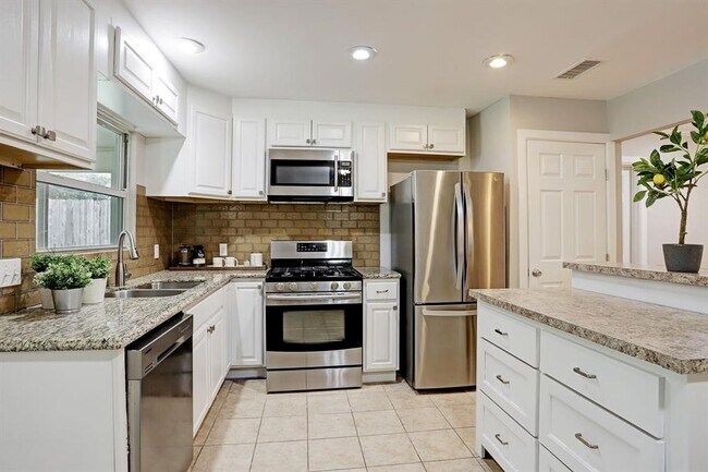 Building Photo - 5205 Verdome Ln