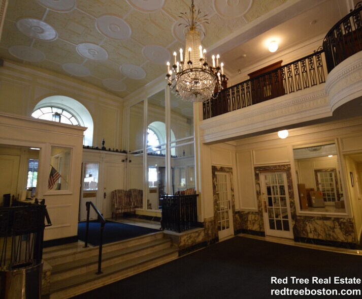 Building Photo - 464 Commonwealth Ave