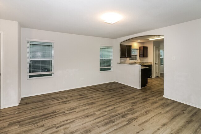 Building Photo - 24102 Treviso Gardens Dr