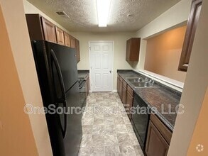 Building Photo - 1202 Fairington Club Dr