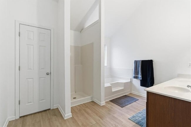 Building Photo - 345 Oxnard Cir SW