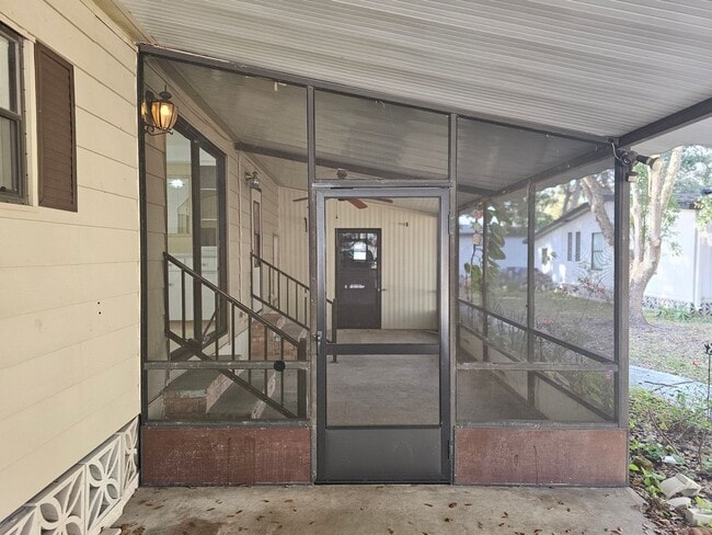 Building Photo - NICE & LARGE!  2 BEDROOM / 2 BATH MANUFACTURED HOME (55 + COMMUNITY - EAST ORLANDO)