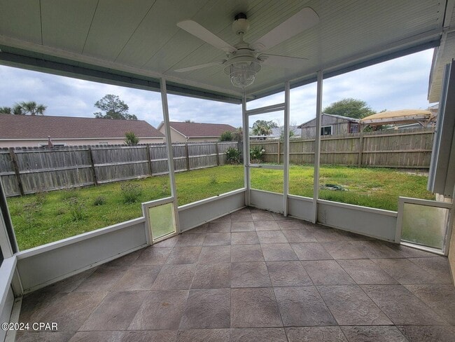 Building Photo - 1609 Vecuna Cir