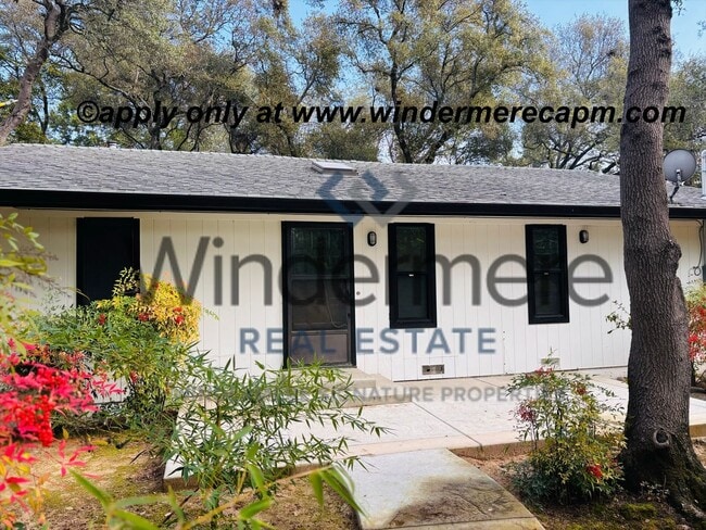 Building Photo - Peaceful Granite Bay Retreat on a Wooded Quarter-Acre Lot w/ Detached Bonus Room!!