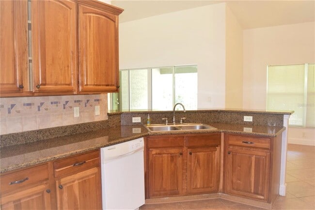 Building Photo - 4444 SW 115th St